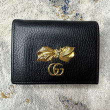 Load image into Gallery viewer, GUCCI BOW COMPACT BLACK BIFOLD WALLET
